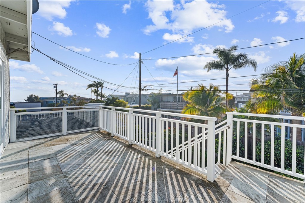https://media.crmls.org/medias/43f6e008-f18a-4acc-9120-5bb71632de0e.jpg?preset=X-Large