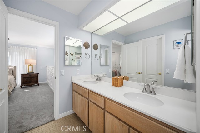 Image 37 of 72 For 1713 Electric Avenue