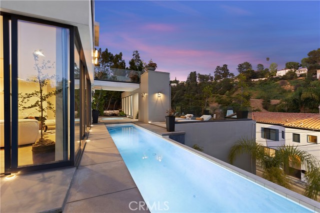 Front Image Thumbnail for CRSR26065985