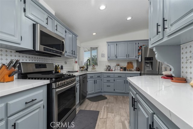 Detail Gallery Image 16 of 48 For 5815 E La Palma Ave #170,  Anaheim,  CA 92807 - 3 Beds | 2 Baths
