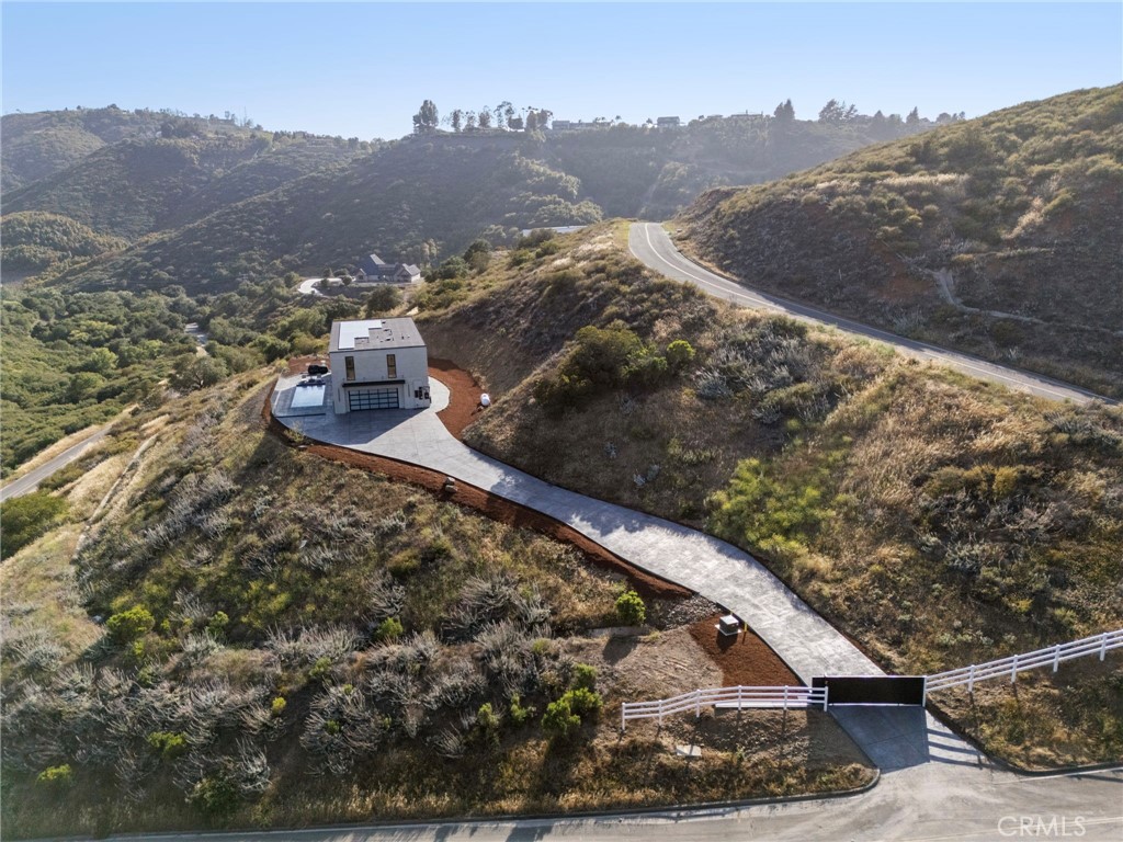 https://media.crmls.org/medias/43f8c2f5-bda0-41a9-b9d9-3ebcf7b52caa.jpg?preset=X-Large