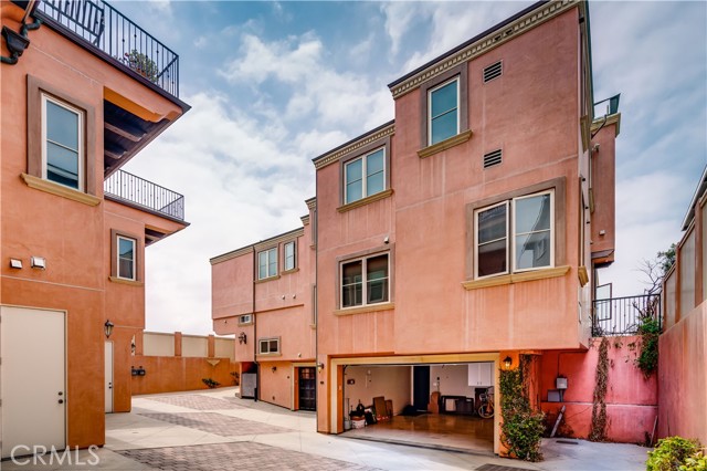 1724 Esplanade, Redondo Beach, California 90277, 3 Bedrooms Bedrooms, ,1 BathroomBathrooms,Residential,Sold,Esplanade,SB21185823
