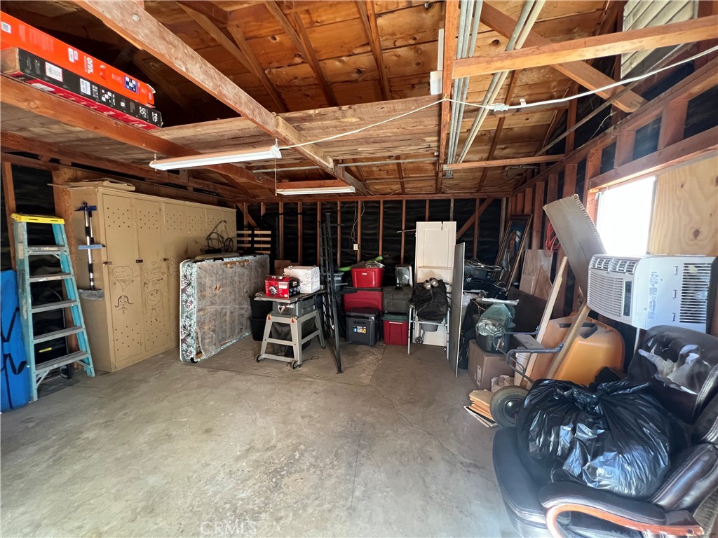 https://media.crmls.org/medias/43f991be-e875-4150-ab45-815e54d2948c.jpg?preset=X-Large