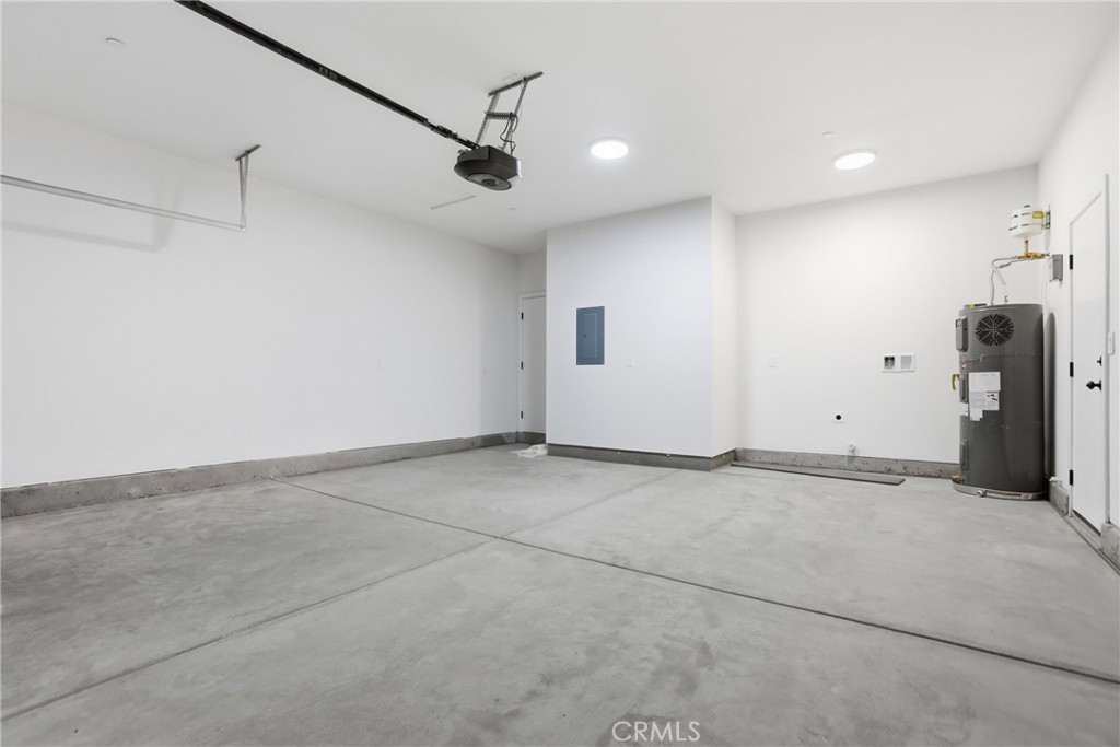 https://media.crmls.org/medias/43fa2886-b8c3-4738-895a-b9993bd0b7d2.jpg?preset=X-Large
