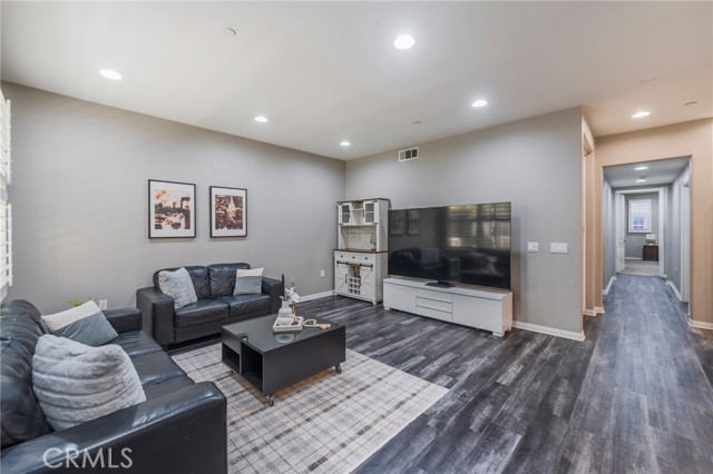 Detail Gallery Image 6 of 39 For 88 Capricorn, Irvine,  CA 92618 - 2 Beds | 2 Baths