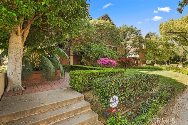 Detail Gallery Image 35 of 38 For 209 S Oakland Ave #D,  Pasadena,  CA 91101 - 3 Beds | 2/1 Baths