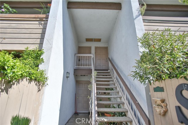 Detail Gallery Image 2 of 18 For 2521 W Sunflower Ave #S8,  Santa Ana,  CA 92704 - 3 Beds | 2 Baths