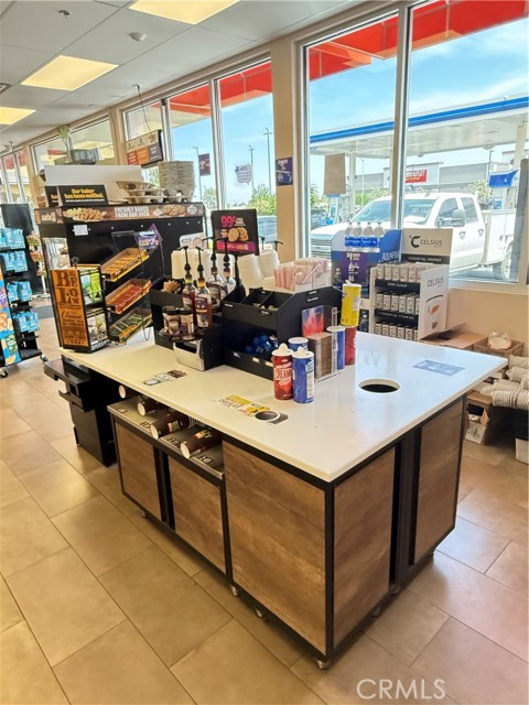 1702 Highway 46, Wasco CA: https://media.crmls.org/medias/43fafd08-6ca8-4f50-901a-240347c87c0c.jpg