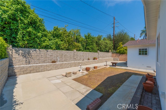 223 N Enrose Avenue, San Pedro CA: https://media.crmls.org/medias/43fb07d5-6bb1-461f-bde9-d649dbd60824.jpg