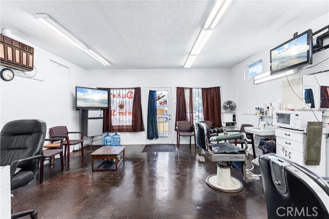 1704 W 2nd Street, Santa Ana CA: https://media.crmls.org/medias/43fbf1b6-6cdf-4e54-8eb8-2276afb8cb58.jpg