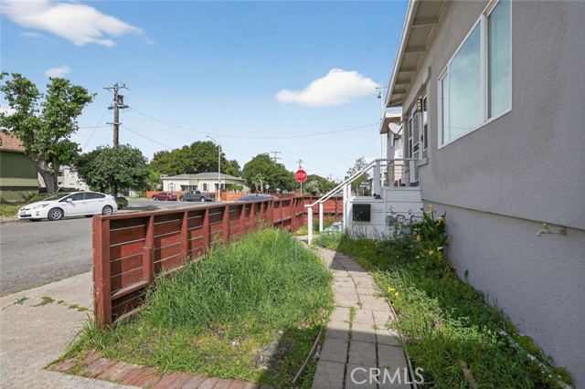 Detail Gallery Image 4 of 27 For 726 Monterey St, Vallejo,  CA 94590 - 2 Beds | 2 Baths