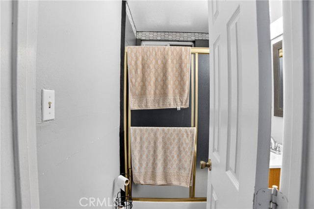 Detail Gallery Image 14 of 29 For 13513 Sayre, Sylmar,  CA 91342 - 2 Beds | 1 Baths