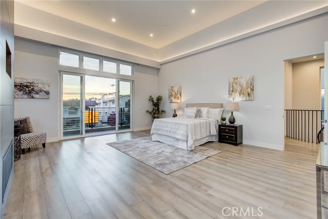 206 Juanita Avenue, Redondo Beach, California 90277, 4 Bedrooms Bedrooms, ,3 BathroomsBathrooms,Residential,Sold,Juanita,PV20030908