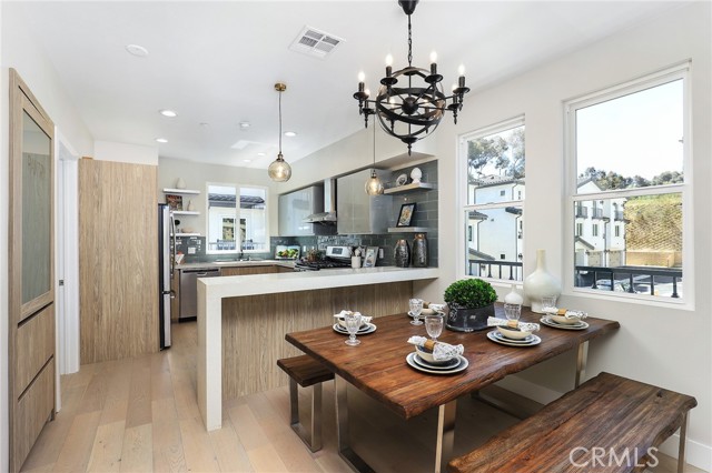 15 Turnberry Lane, Phillips Ranch CA: https://media.crmls.org/medias/43fdda83-2fef-47bf-8eb5-0aac95386dfa.jpg