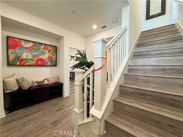 Detail Gallery Image 4 of 43 For 129 Cadence, Irvine,  CA 92618 - 3 Beds | 3/1 Baths