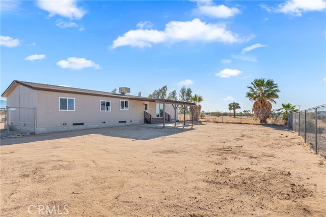 6320 Cholame Road, Phelan CA: https://media.crmls.org/medias/43fe68c7-8a18-484f-a53d-4017705397fe.jpg