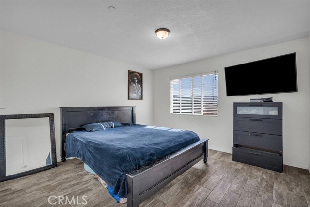 18177 Cherry St, Hesperia CA: https://media.crmls.org/medias/43fe7931-0f57-4027-917d-cfd7d5ba596e.jpg