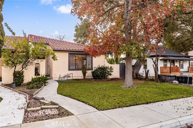 Detail Gallery Image 3 of 29 For 2066 Walnut, La Verne,  CA 91750 - 2 Beds | 1 Baths