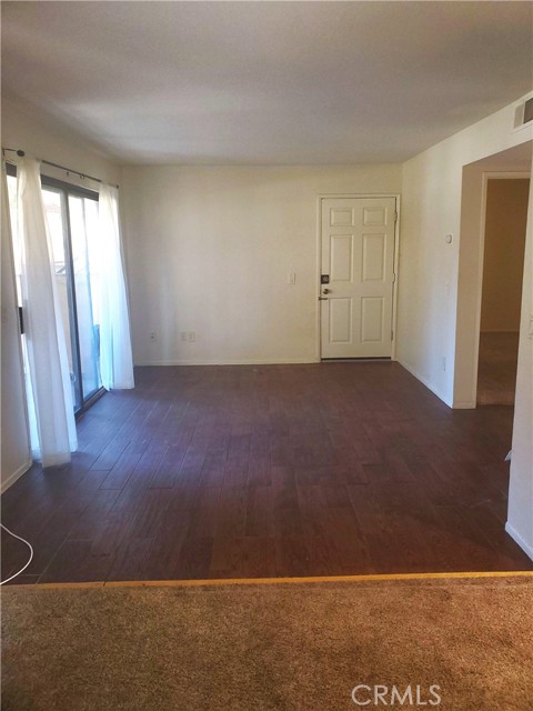 Detail Gallery Image 6 of 19 For 1110 107 W Blaine, Riverside,  CA 92507 - 2 Beds | 2 Baths