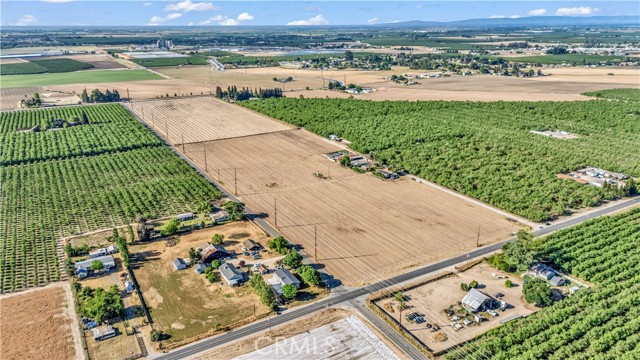 Image 3 of 25 For 14105 El Capitan Way