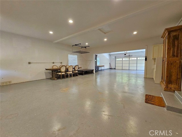 940 N Silent Ranch Drive, Glendora CA: https://media.crmls.org/medias/44014620-368e-462b-80d3-145d3020c358.jpg
