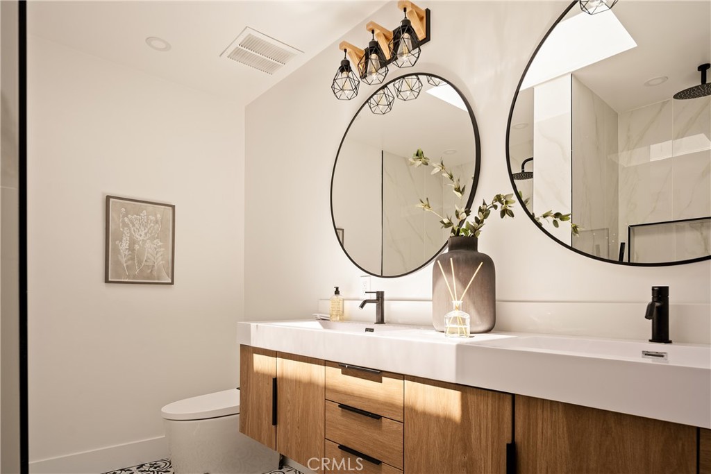 3219 Laurel Canyon BoulevardStudio City img 1
