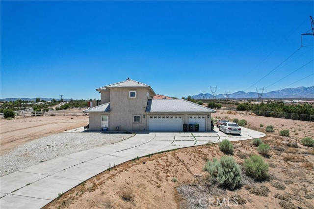 8294 Aster Road, Oak Hills CA: https://media.crmls.org/medias/4401d47a-aae5-4686-994d-09239c866e33.jpg