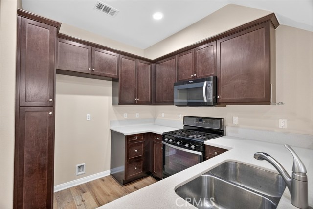 14118 West Pine photo 13