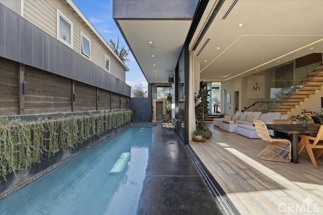 Detail Gallery Image 2 of 62 For 750 California Ave, Venice,  CA 90291 - 4 Beds | 4 Baths