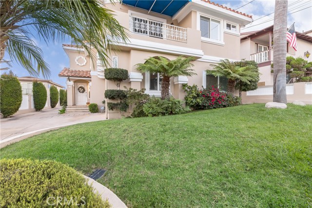 1930 Gates Avenue, Redondo Beach, California 90278, 4 Bedrooms Bedrooms, ,2 BathroomsBathrooms,Residential,Sold,Gates,SB17239124