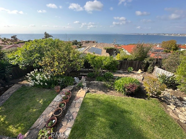 557 Via Almar, Palos Verdes Estates CA: https://media.crmls.org/medias/44053086-1855-4097-ba26-f231dd429aab.jpg