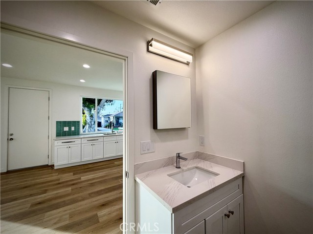 6118 Amos, Lakewood CA: https://media.crmls.org/medias/440598cf-a0b0-4e8c-bbb7-db0ced76fb40.jpg