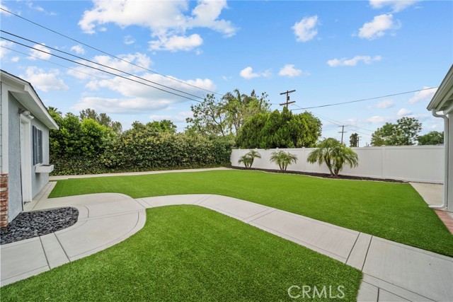 Detail Gallery Image 25 of 31 For 22907 Leonora, Woodland Hills,  CA 91367 - 2 Beds | 2 Baths