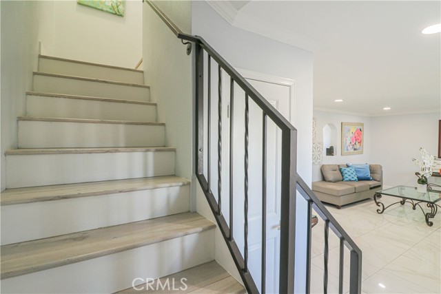 Detail Gallery Image 12 of 29 For 17891 Caledonia, Huntington Beach,  CA 92647 - 5 Beds | 3/2 Baths