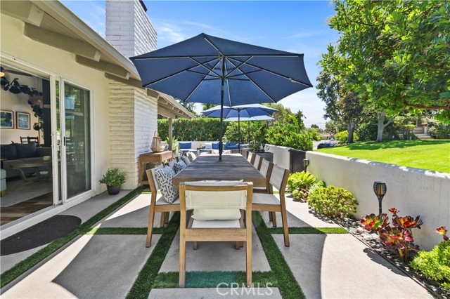 Detail Gallery Image 25 of 32 For 455 Vista Grande, Newport Beach,  CA 92660 - 3 Beds | 2 Baths
