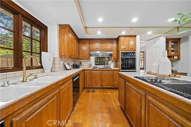 Image 16 of 49 For 1416 Wilson Avenue