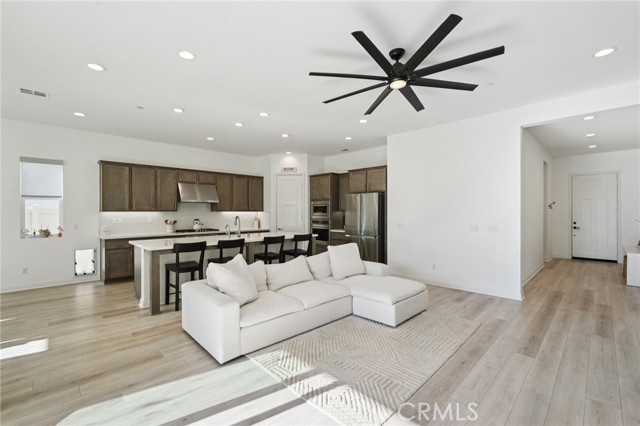 Detail Gallery Image 4 of 36 For 39481 Chamise, Temecula,  CA 92591 - 4 Beds | 3 Baths