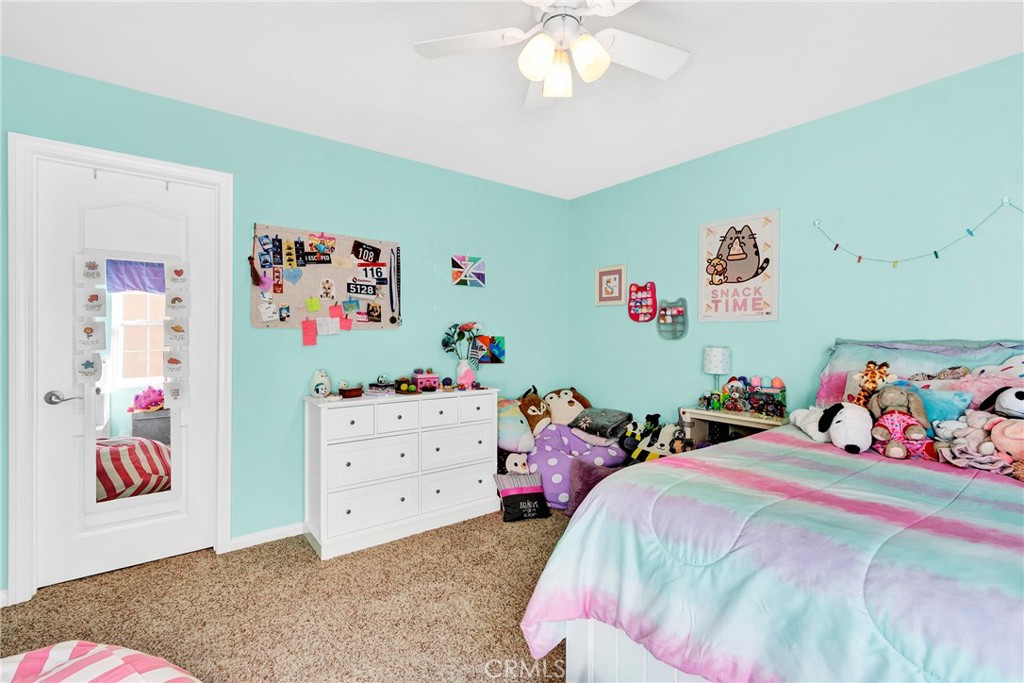 https://media.crmls.org/medias/4407f5ae-a0f6-42c6-9315-e2d283b22b5b.jpg?preset=X-Large
