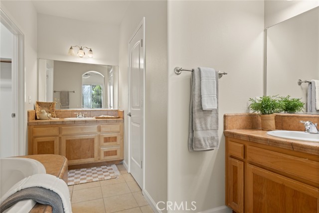 Detail Gallery Image 16 of 39 For 2545 Valhalla Pl, Chico,  CA 95973 - 4 Beds | 2 Baths