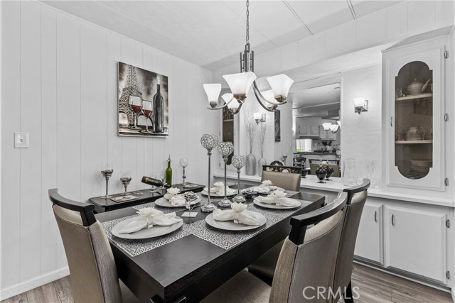 4000 Pierce Street, Riverside CA: https://media.crmls.org/medias/440862e5-c76d-4997-916f-55caf968f789.jpg