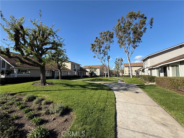 Detail Gallery Image 20 of 25 For 6672 Sun Dr #C,  Huntington Beach,  CA 92647 - 3 Beds | 1/1 Baths