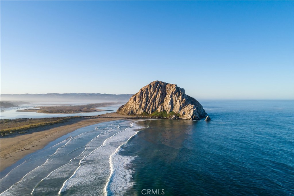 https://media.crmls.org/medias/440891a8-56c7-4cfc-8bfa-6617b5f344bd.jpg?preset=X-Large