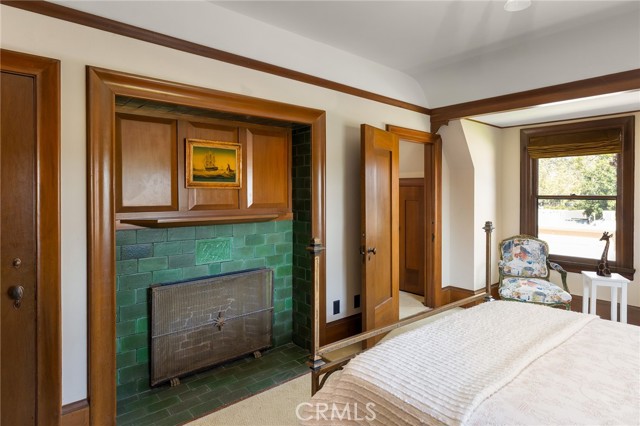 Detail Gallery Image 35 of 62 For 11 La Linda Dr, Long Beach,  CA 90807 - 8 Beds | 4/3 Baths