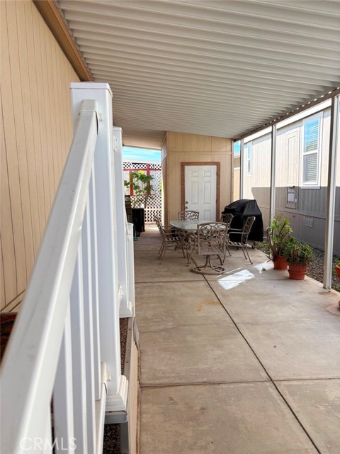 Detail Gallery Image 10 of 10 For 14851 Jeffrey Rd #38,  Irvine,  CA 92618 - 3 Beds | 2 Baths