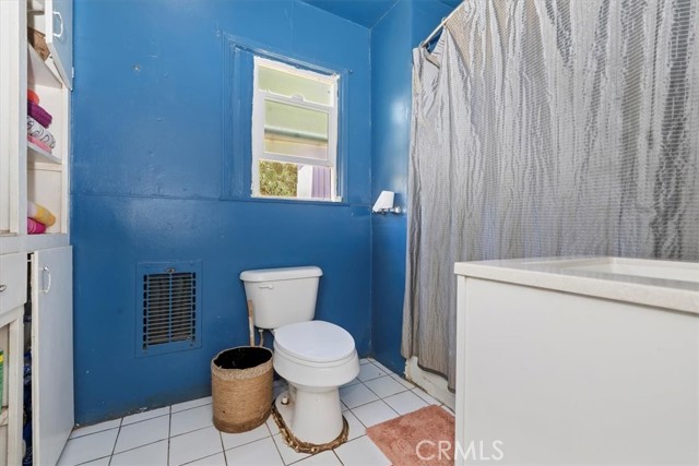 Image 13 of 33 For 6336 Jones Avenue