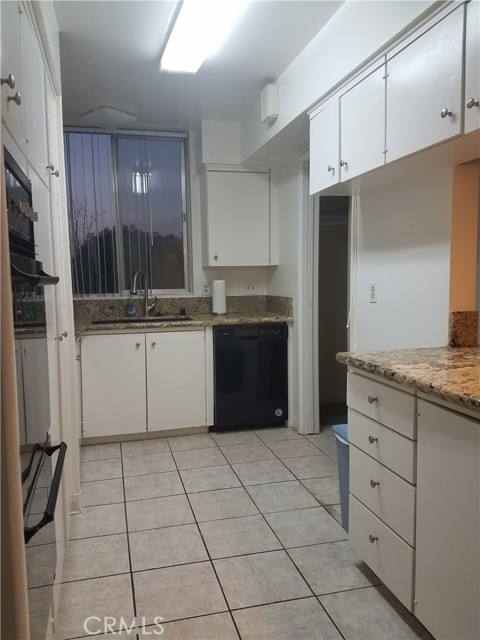 6979 Palm Court, Riverside CA: https://media.crmls.org/medias/440a7bc0-8f9c-4229-96c8-eaca2393a42c.jpg