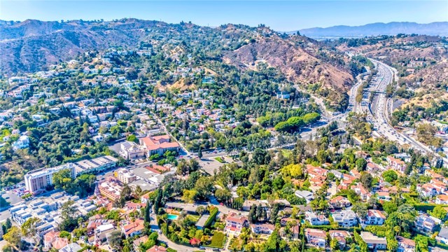 Detail Gallery Image 39 of 51 For 1940 N Highland Ave #66,  Los Angeles,  CA 90068 - 2 Beds | 2 Baths