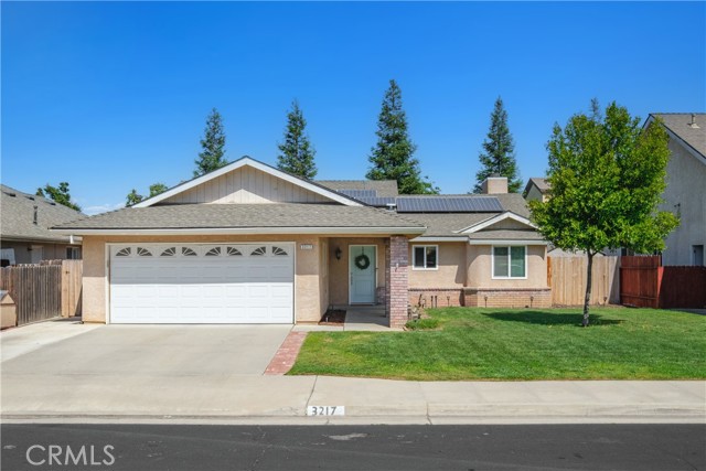 Detail Gallery Image 1 of 1 For 3217 Renn Ave, Clovis,  CA 93611 - 3 Beds | 2 Baths