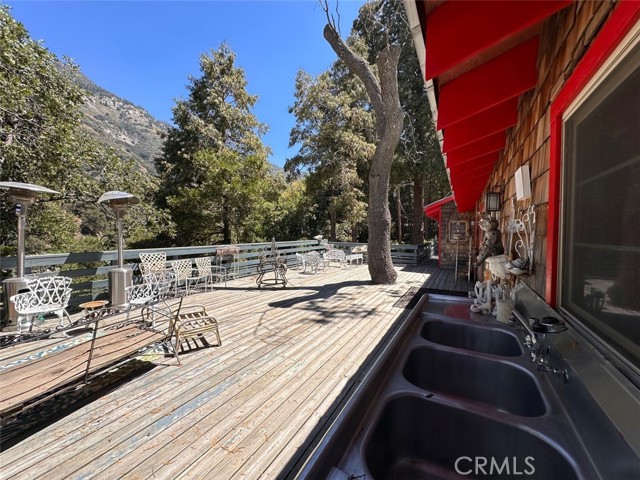 39722 Valley Of The Falls Drive, Forest Falls CA: https://media.crmls.org/medias/440b0f33-5cf7-4cdb-94ae-589391bca898.jpg