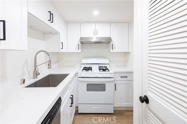 Detail Gallery Image 10 of 15 For 1132 Elm Ave #108,  Glendale,  CA 91201 - 1 Beds | 1/1 Baths